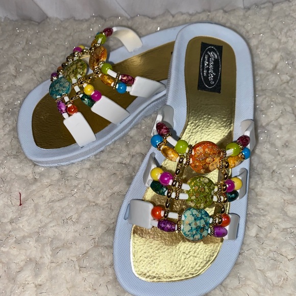 Grandco Gold Beaded Fancy Summer Sandals - Picture 4 of 8